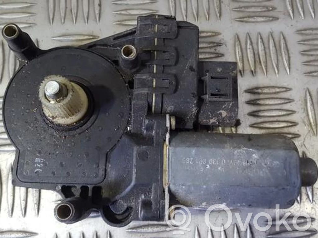 Audi A4 S4 B5 8D Silnik regulatora szyby drzwi przednich