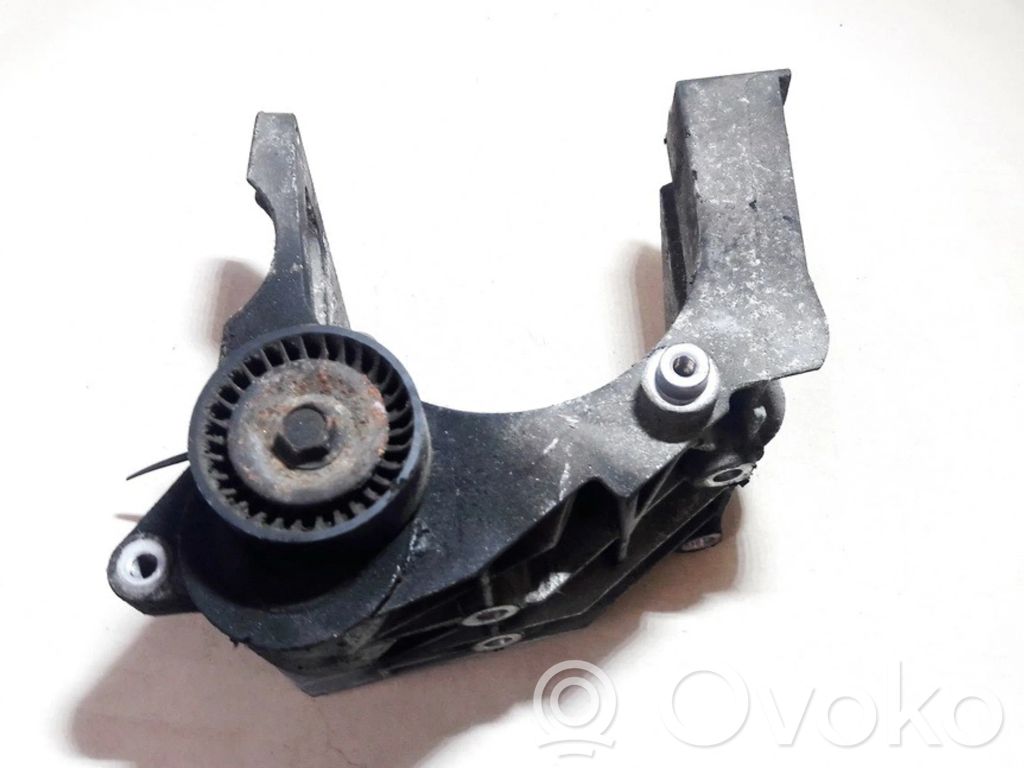 Ford Fiesta Engine mounting bracket 