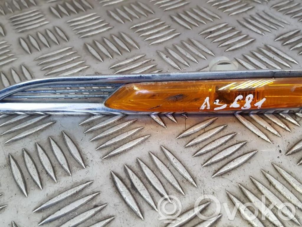 Ford Mondeo MK IV Semnalizator bară față 