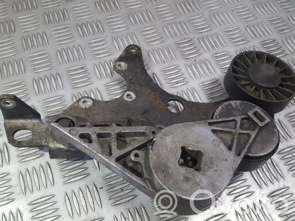 Volvo 850 Tensor de correa del alternador 