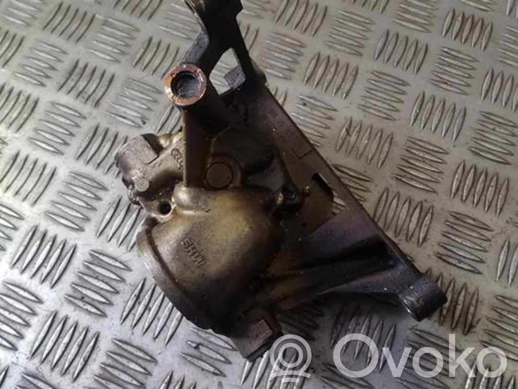 Audi A4 S4 B5 8D Bomba de aceite 