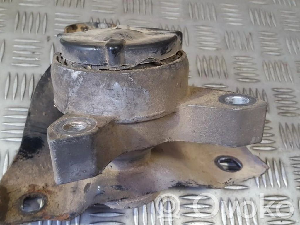 Mazda 5 Engine mount bracket 