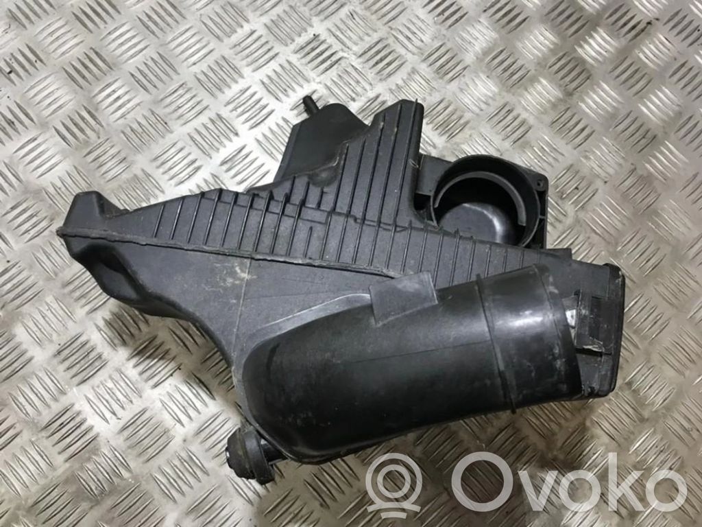 Renault Clio III Obudowa filtra powietrza 