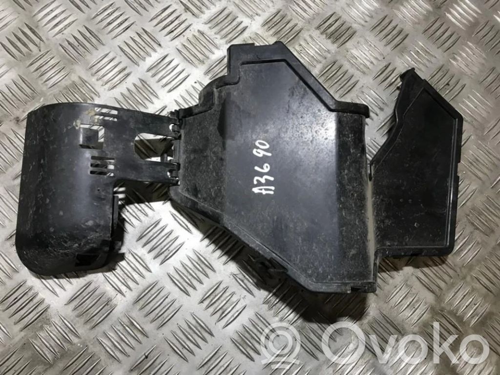 Ford Fiesta Nadkole przednie 