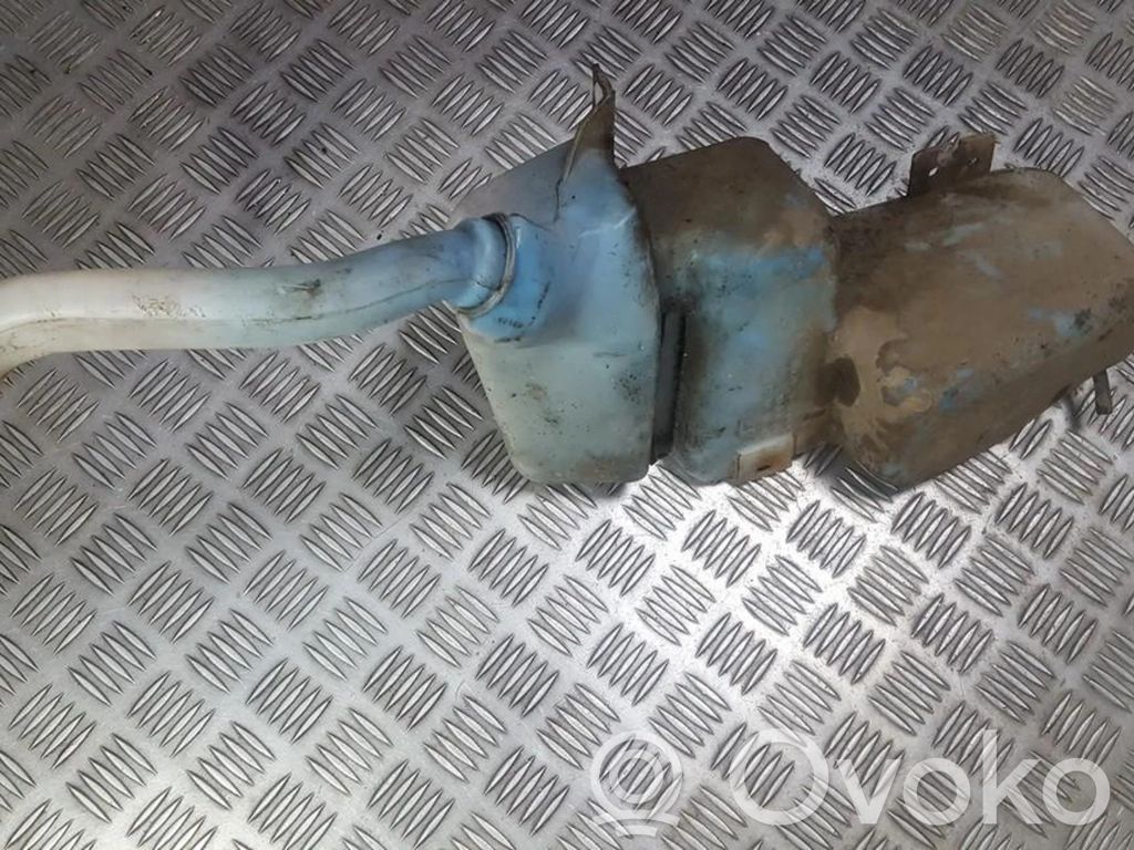 Tuulilasinpesimen nestesäiliö   7M0955453,95VW17618AC,7M0955453,95VW17618AC