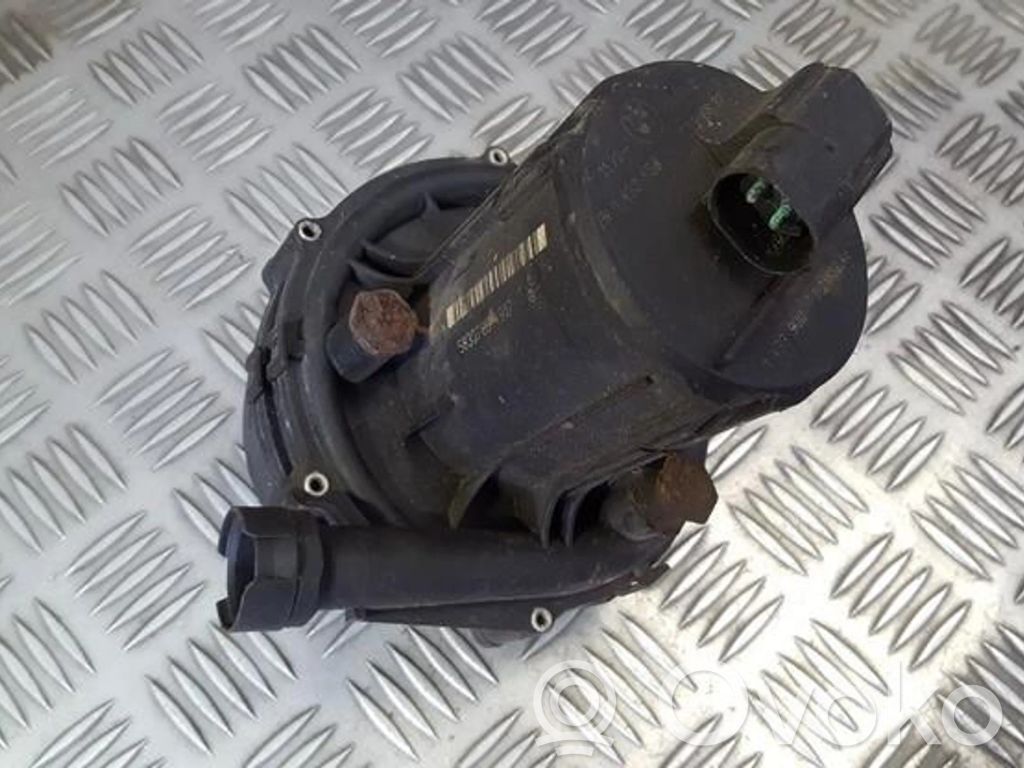 BMW 5 E39 Sekundārais gaisa pumpis 
