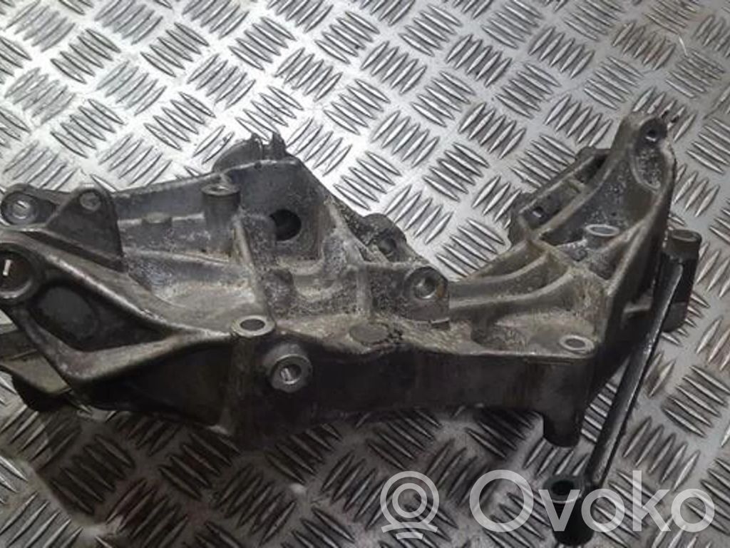 Audi A4 S4 B5 8D Suport motor 