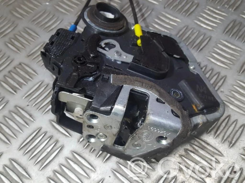 Toyota Auris 150 Serratura portiera posteriore