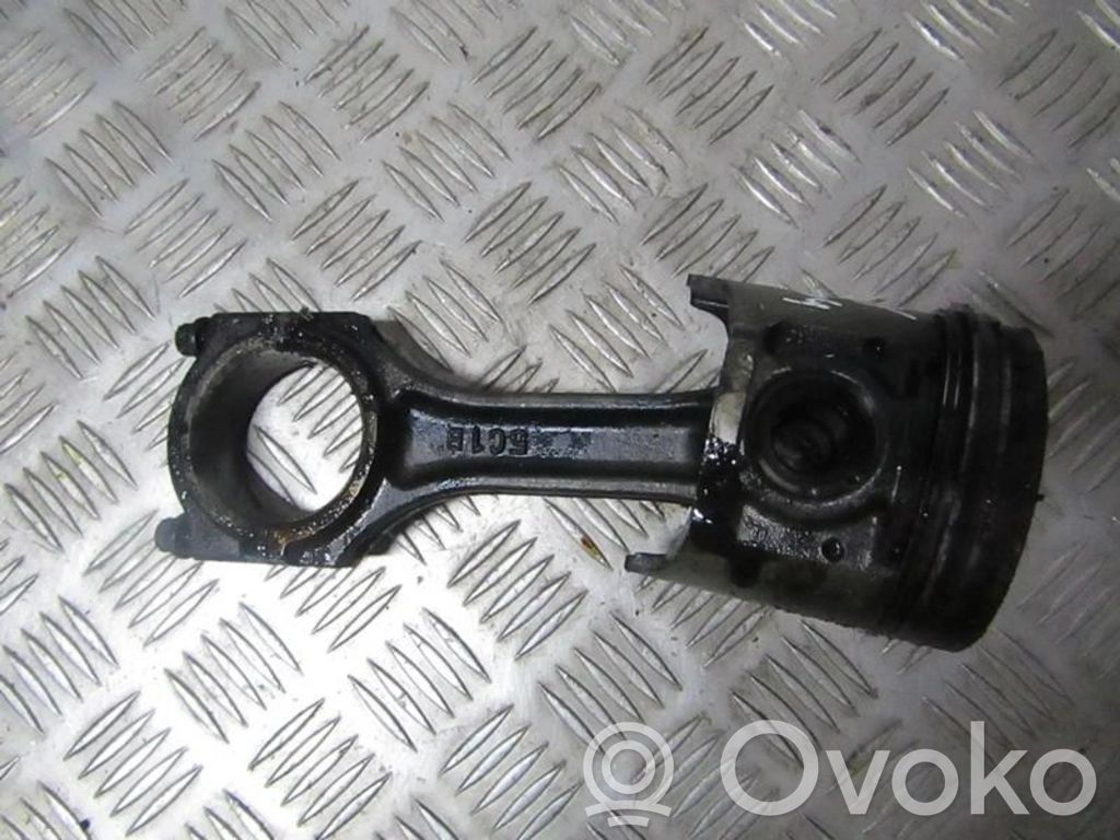 Mazda Premacy Piston avec bielle 