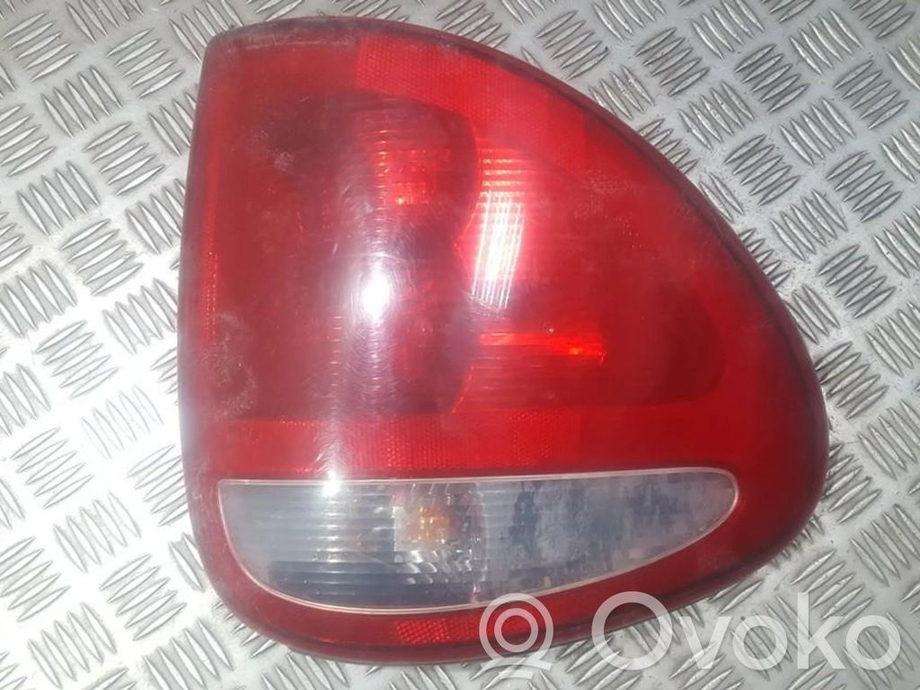 Dodge Caravan Lampa tylna 
