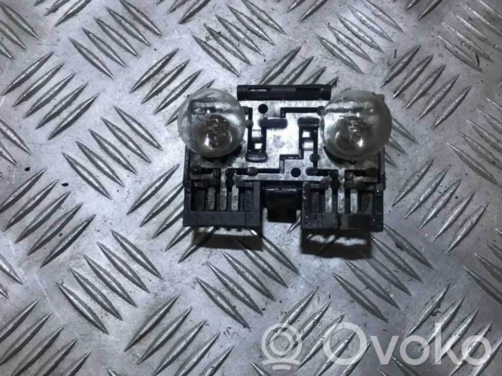 Volkswagen PASSAT B4 Portalampada fanale posteriore 