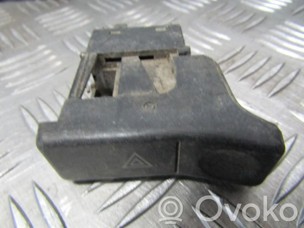 Volkswagen Jetta II Schalter Warnblinkanlage 