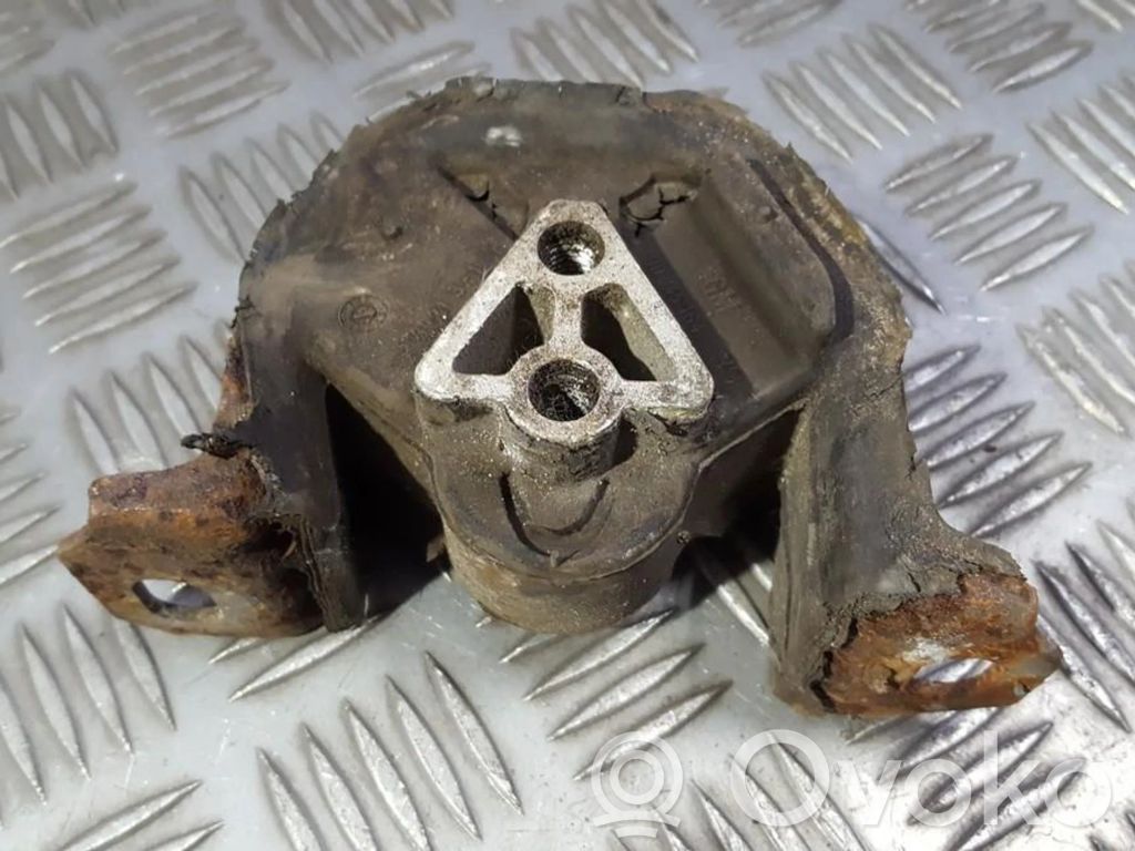 Opel Astra F Engine mount bracket 