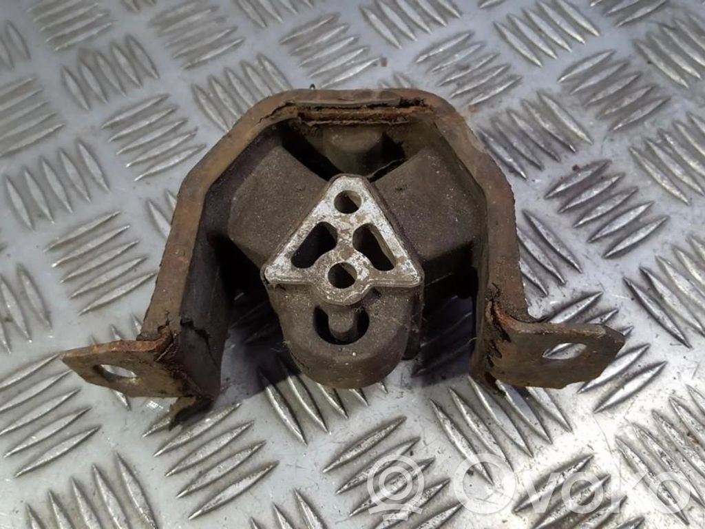 Opel Astra F Engine mount bracket 
