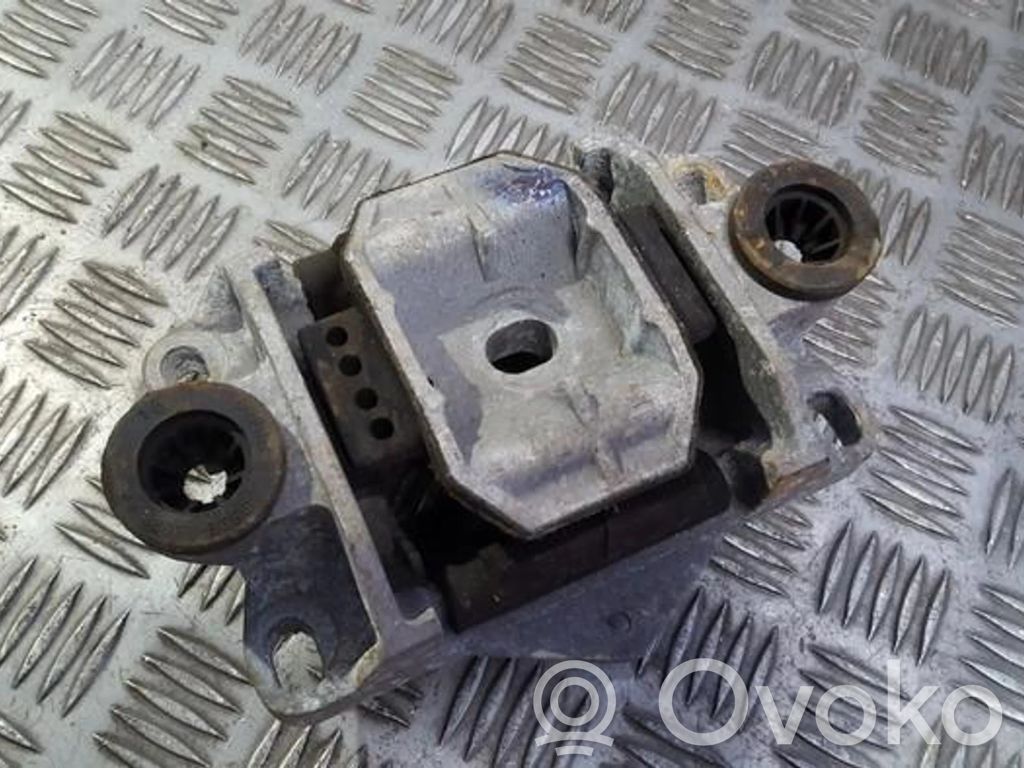 Ford Mondeo Mk III Supporto di montaggio del motore