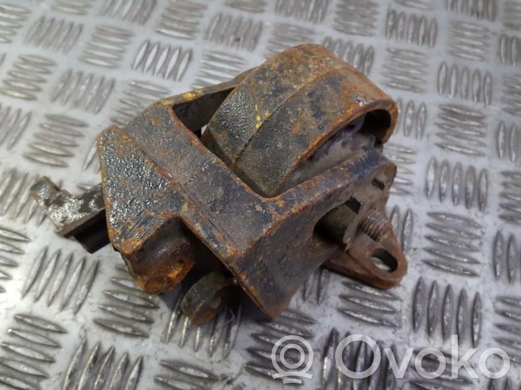 Ford Mondeo MK I Engine mount bracket 
