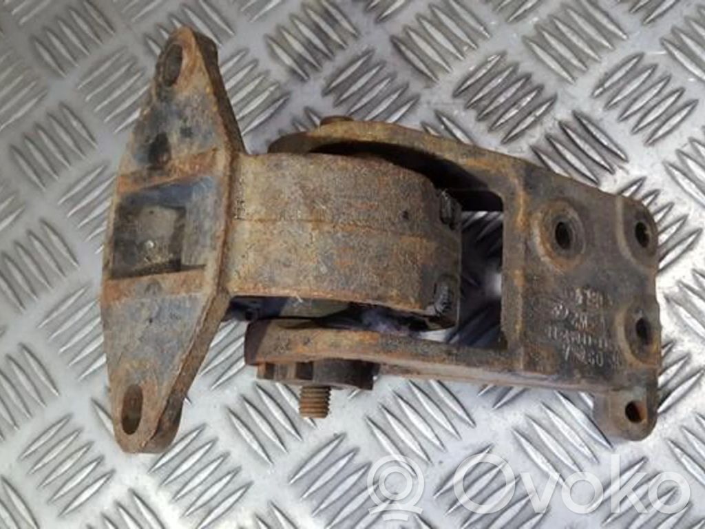 Ford Mondeo MK I Engine mount bracket 