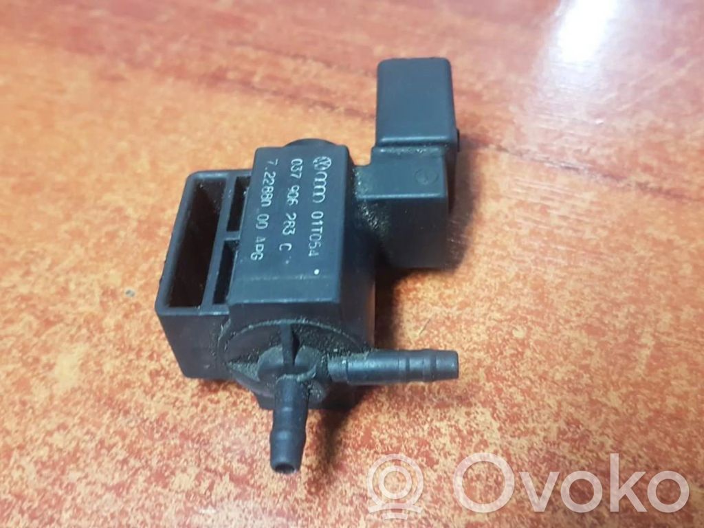 Volkswagen Golf V Solenoid supapă turbosuflantă 
