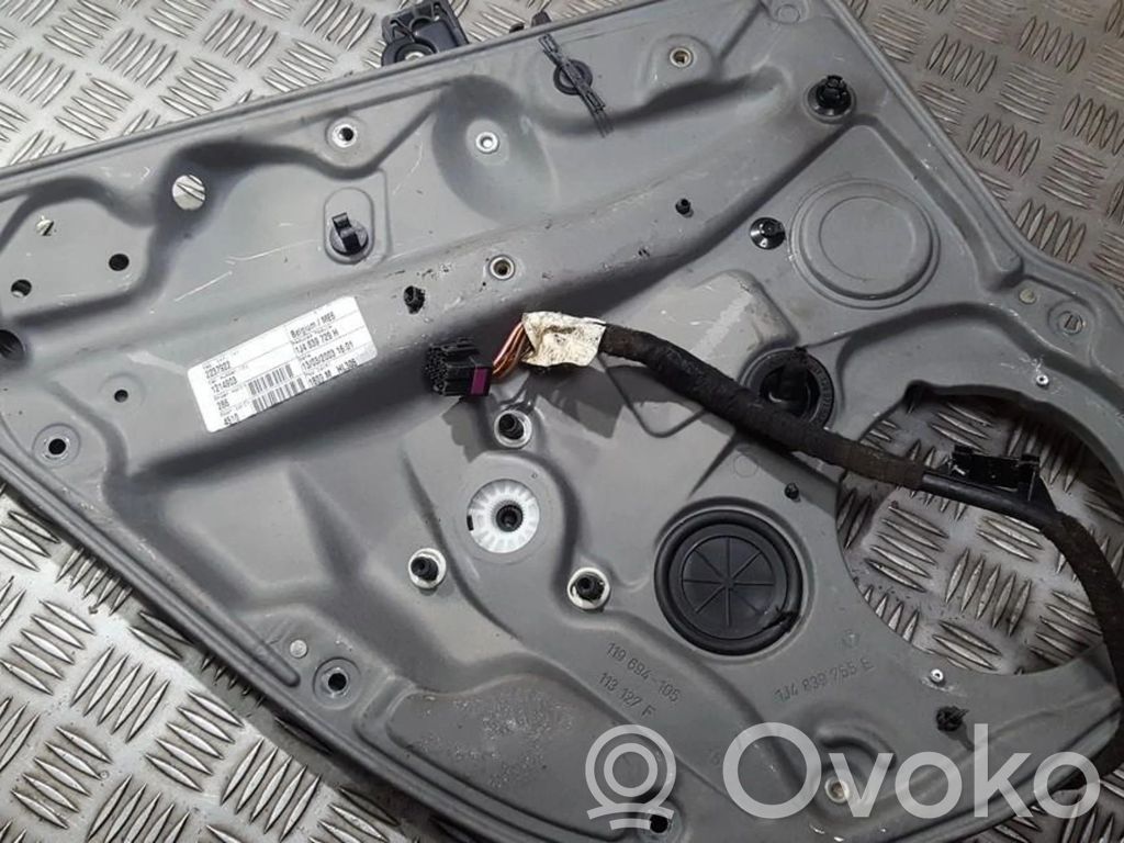 Volkswagen Golf IV Alzacristalli del portellone scorrevole con motorino 