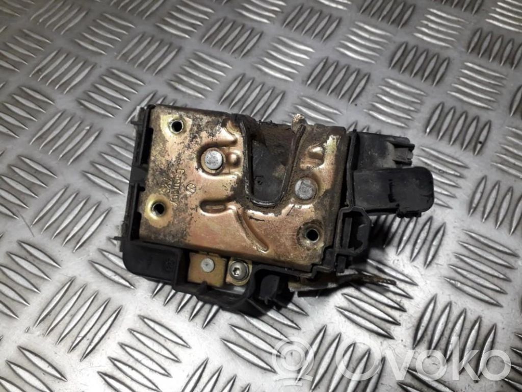 Volkswagen Golf III Zamek drzwi przednich 