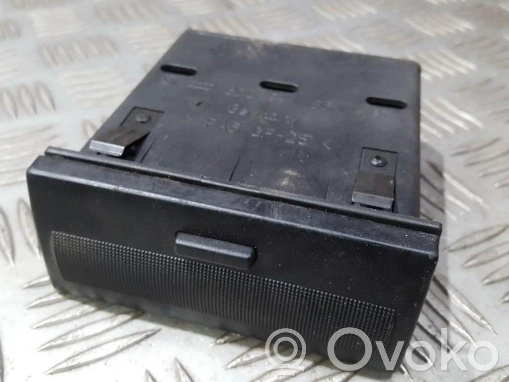 Audi A4 S4 B5 8D Otros repuestos del interior 