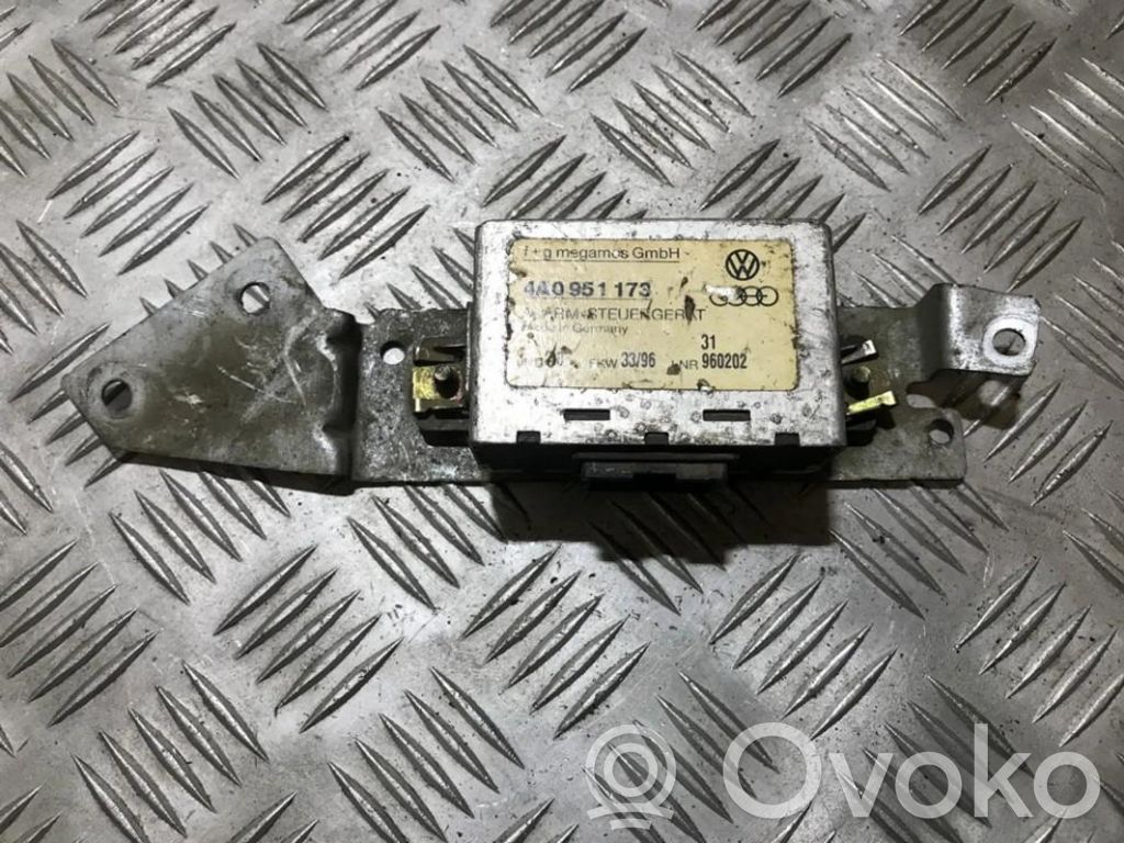 Audi A6 S6 C4 4A Signalizācijas vadības bloks 