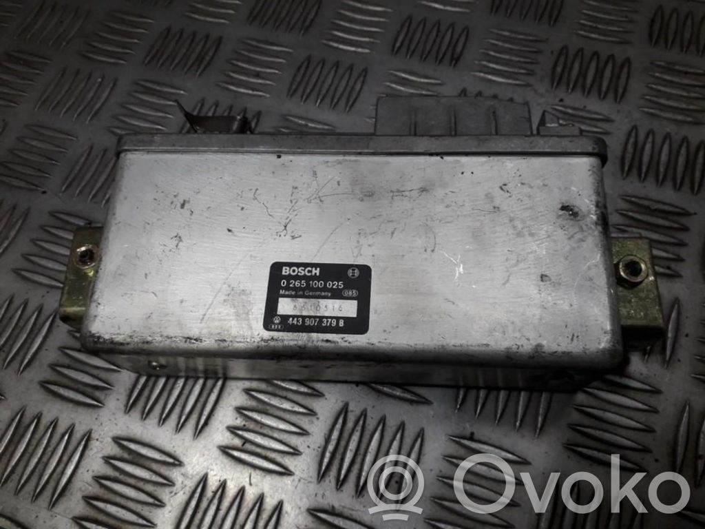 Unitate/modul control ABS   0265100025,443907379B,0265100025,443907379B
