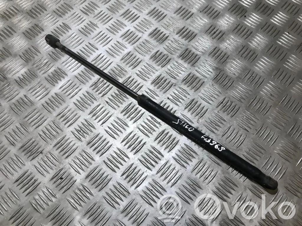 Fiat Stilo Tailgate/trunk strut/damper 