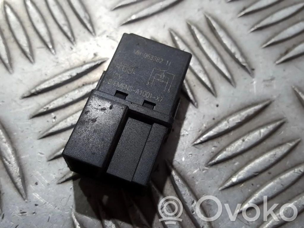 Altri relè   MB953382,MB953382