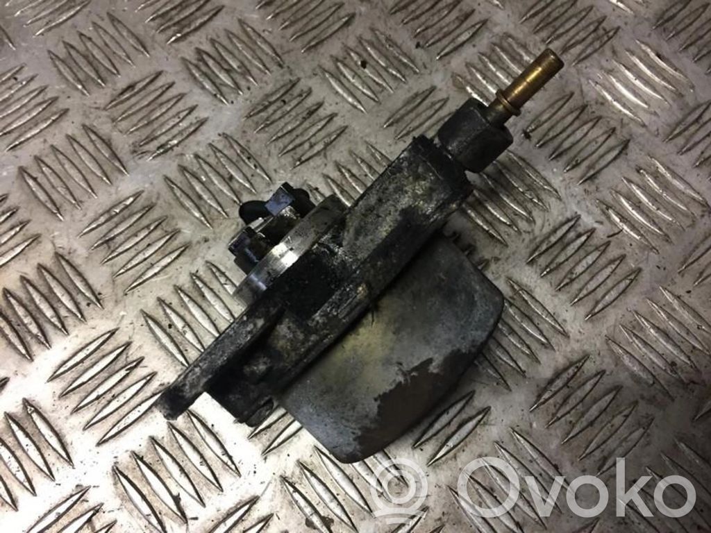 Peugeot 307 Pompă vacuum 