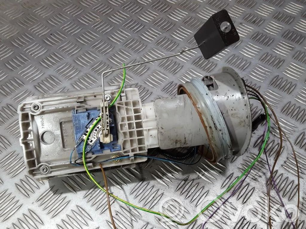Volkswagen PASSAT B5.5 Pompa carburante immersa