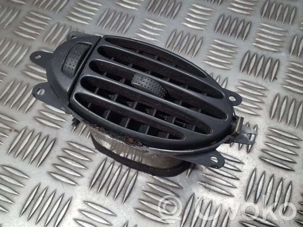 Grilă ventilație/ramă laterală bord