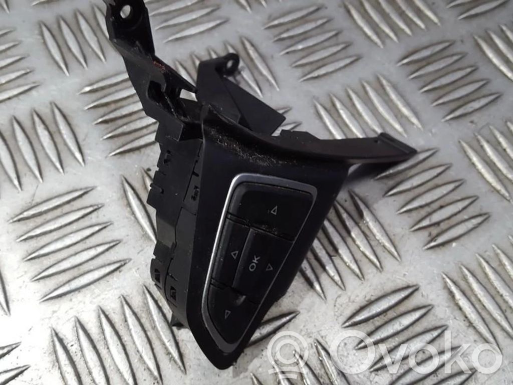 Ford Focus Pulsanti/interruttori sul volante