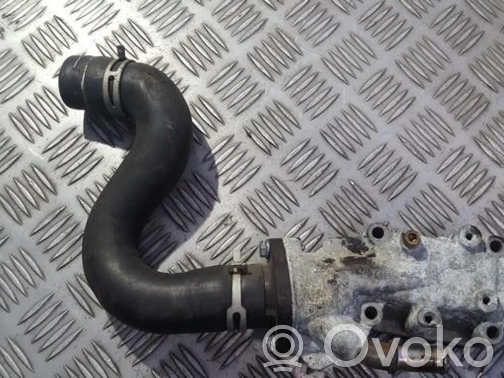 Peugeot 307 Tuyau de liquide de refroidissement moteur 