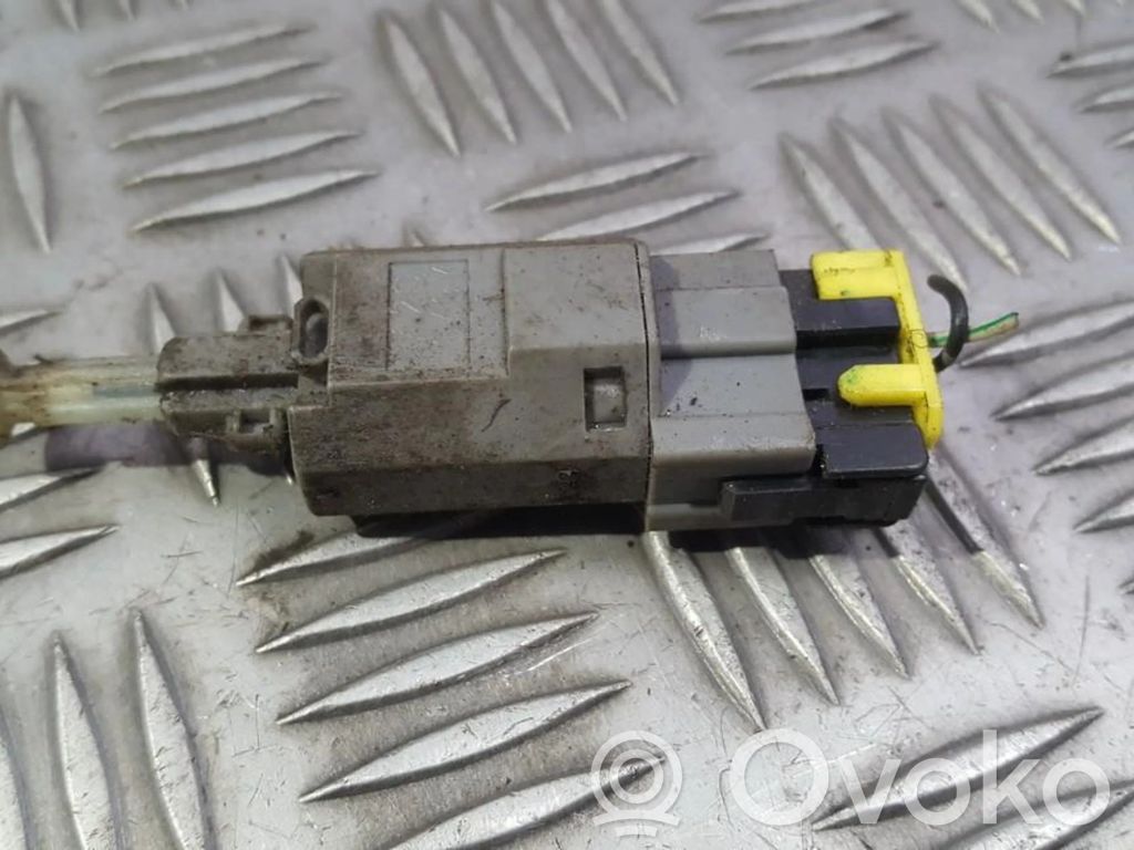 Interruptor sensor del pedal de freno   GA2C6649Y,GA2C6649Y