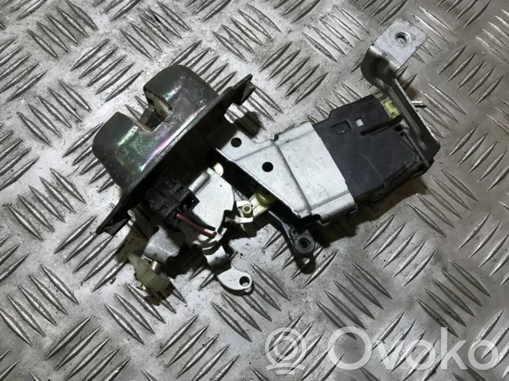 Tailgate/trunk/boot lock/catch/latch