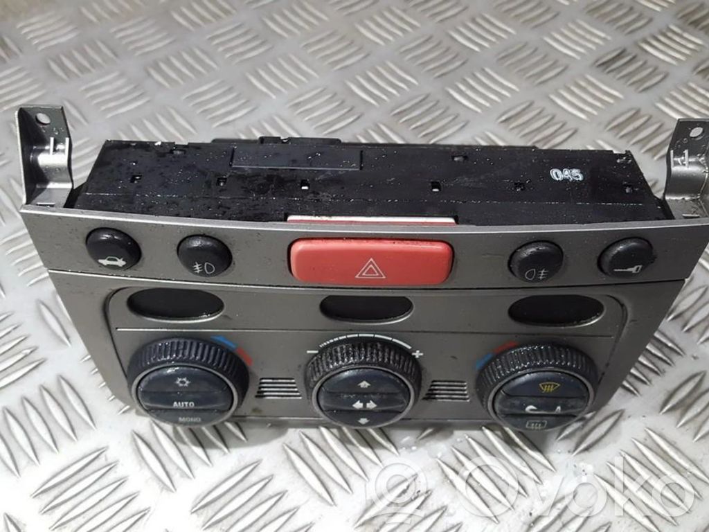 Alfa Romeo GT Panel klimatyzacji 