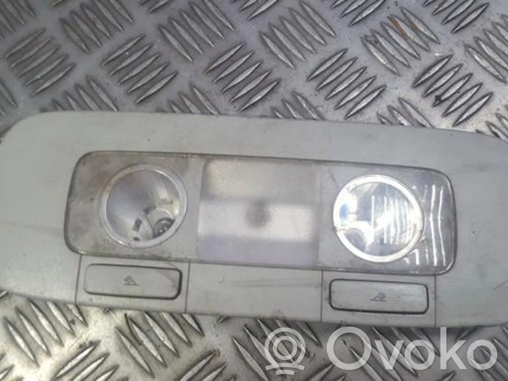 Volkswagen Golf V Lampă scaun spate 