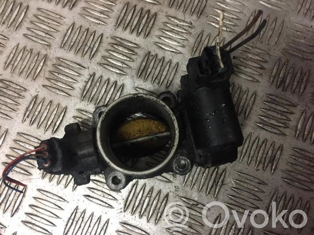 Toyota Avensis T250 Valvola a farfalla