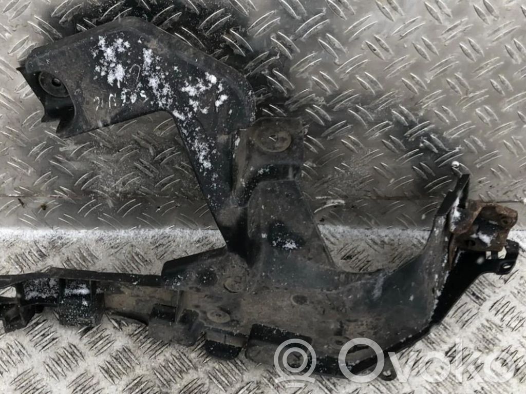 Renault Scenic I Uchwyt / Mocowanie zderzaka tylnego 