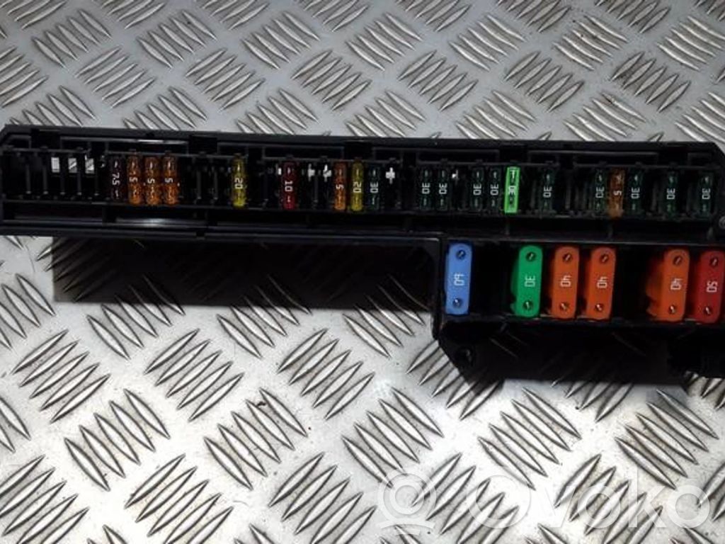 Fuse box set   6114695733002,6114695733002,10688710,6114695733002,6114695733002,6114695733002