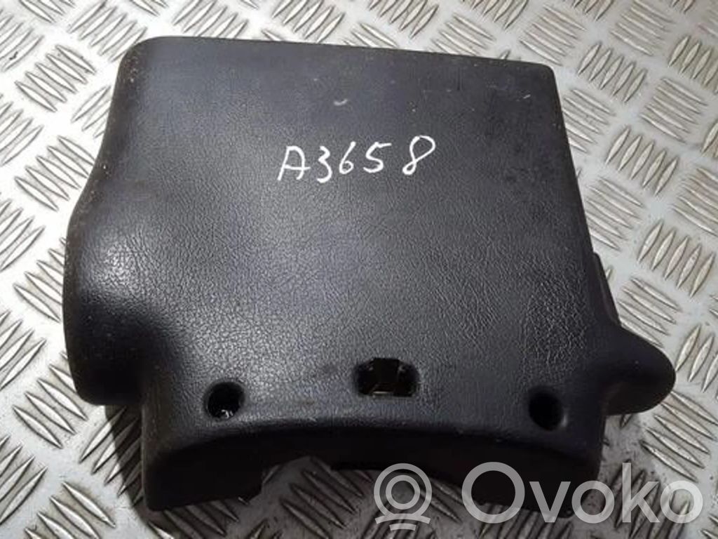 Peugeot 206 Ohjauspyörän pylvään verhoilu 