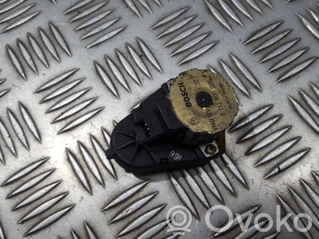 BMW 7 E32 Motor/activador trampilla de calefacción 