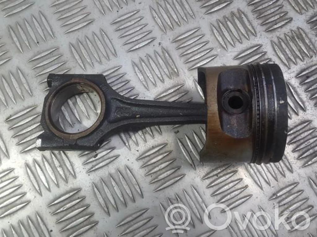 Opel Corsa B Pistone con biella 