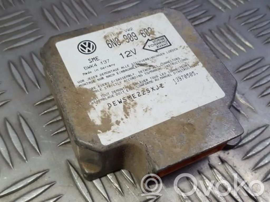 Volkswagen Golf IV Unitate/modul de comandă airbaguri 