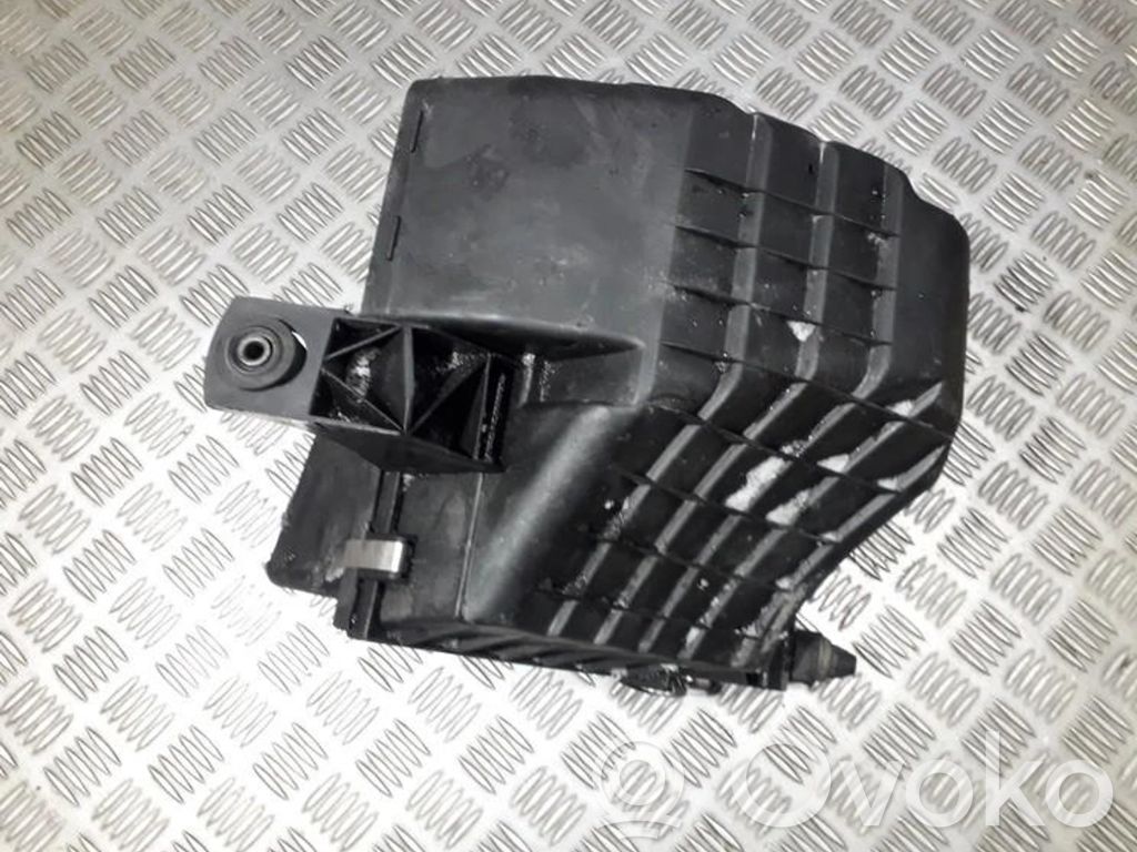 Volkswagen PASSAT B5 Cutie filtru aer 