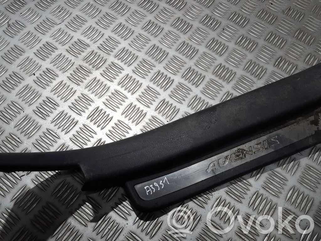 Toyota Avensis T250 Capac prag spate 