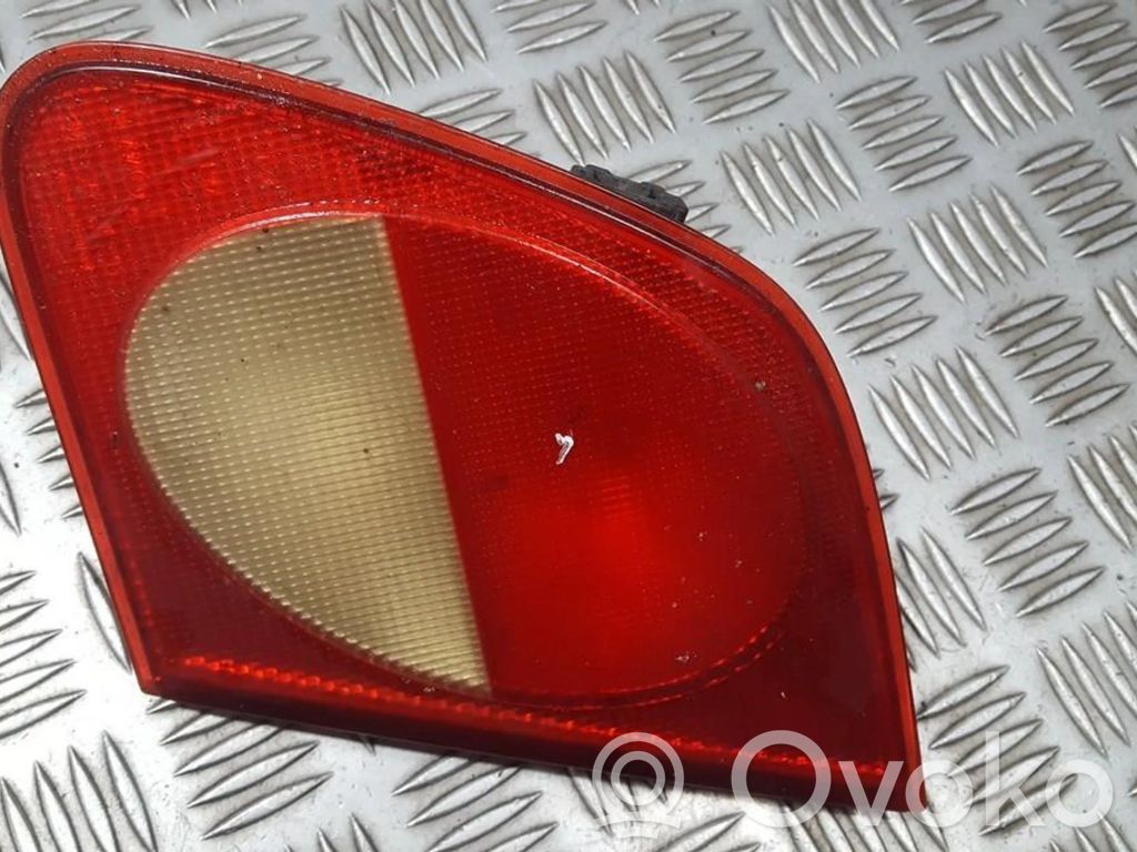 Mercedes-Benz E W210 Lampă spate în capacul portbagajului 