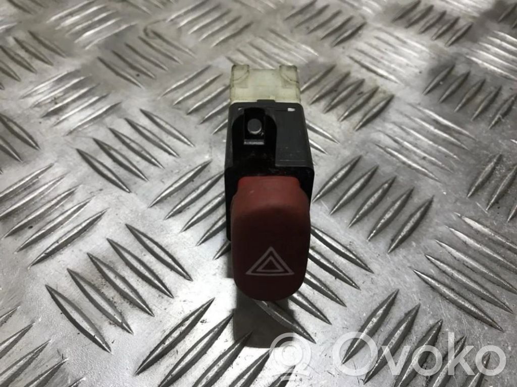 Botón interruptor de luz de peligro   822955,822955