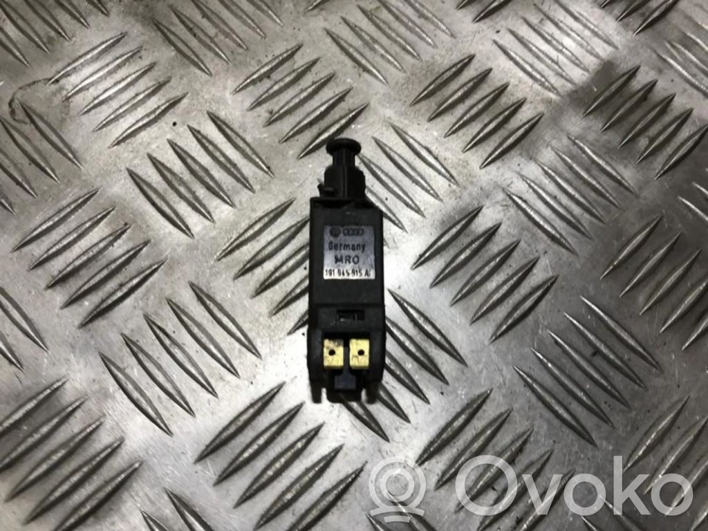Volkswagen PASSAT B3 Czujnik pedału hamulca / stopu 